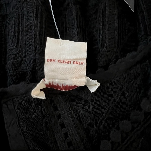 Sundance Long Sleeve Black Crochet Style Lace Maxi Dress Size 2 - Picture 8 of 8